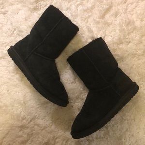 UGG Classic Short Black